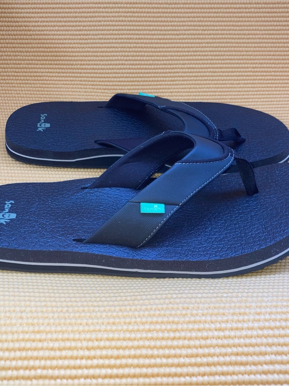 Sanuk Brown Beer Cozy Flip Flops Mens size 12